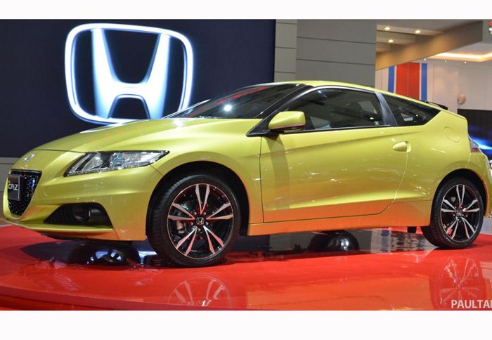 H Honda έκανε την έκπληξη αποκαλύπτοντας το ανανεωμένο CR-Z στη Διεθνή Έκθεση Αυτοκινήτου της Ινδονησίας.